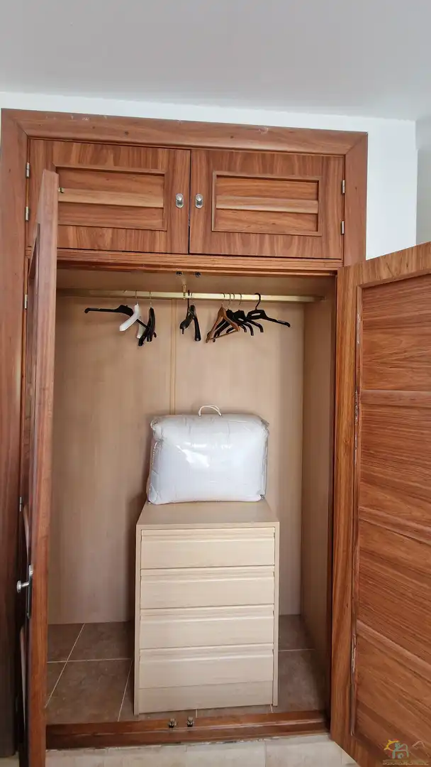 Schlafzimmer von Einfamilien-Reihenhaus zum Verkauf in Diezma mit Klimaanlage, Heizung und Privatgarten
