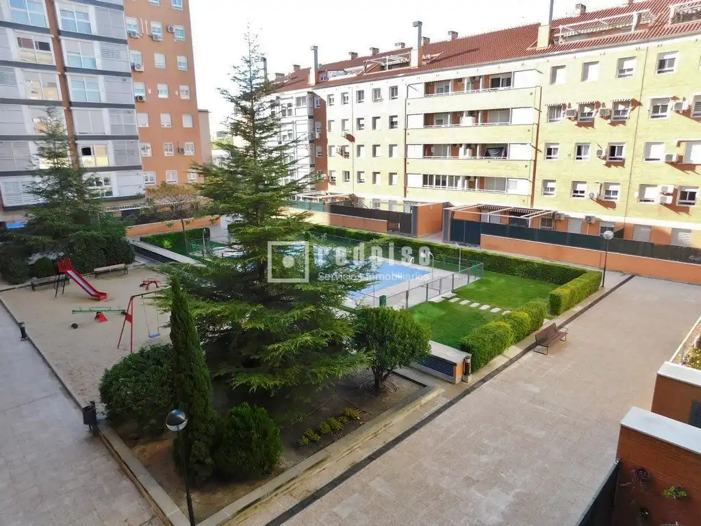 Exterior view of Flat for sale in Madrid  with Air Conditioner, Heating and Private garden