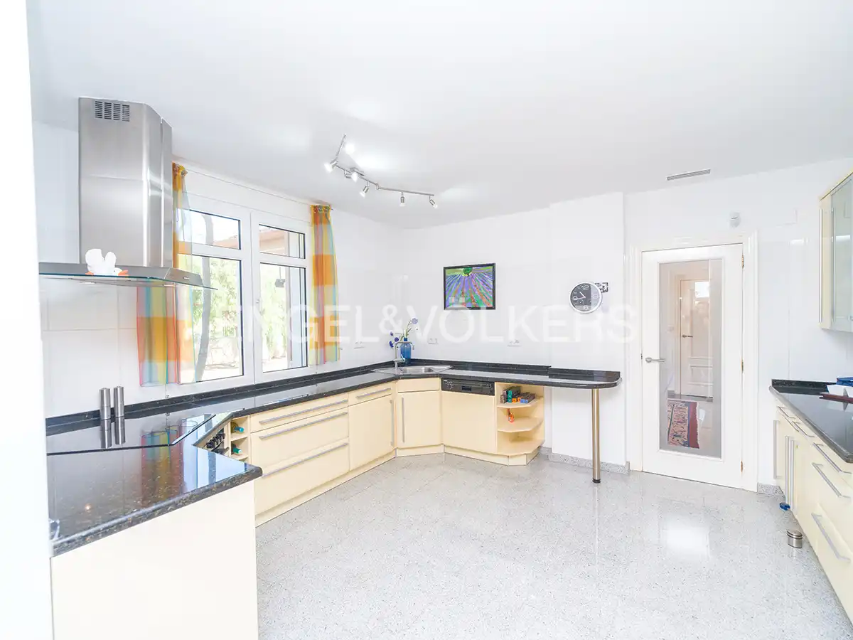 Kitchen of Houses for sale in Elche / Elx  with Air Conditioner, Heating and Private garden