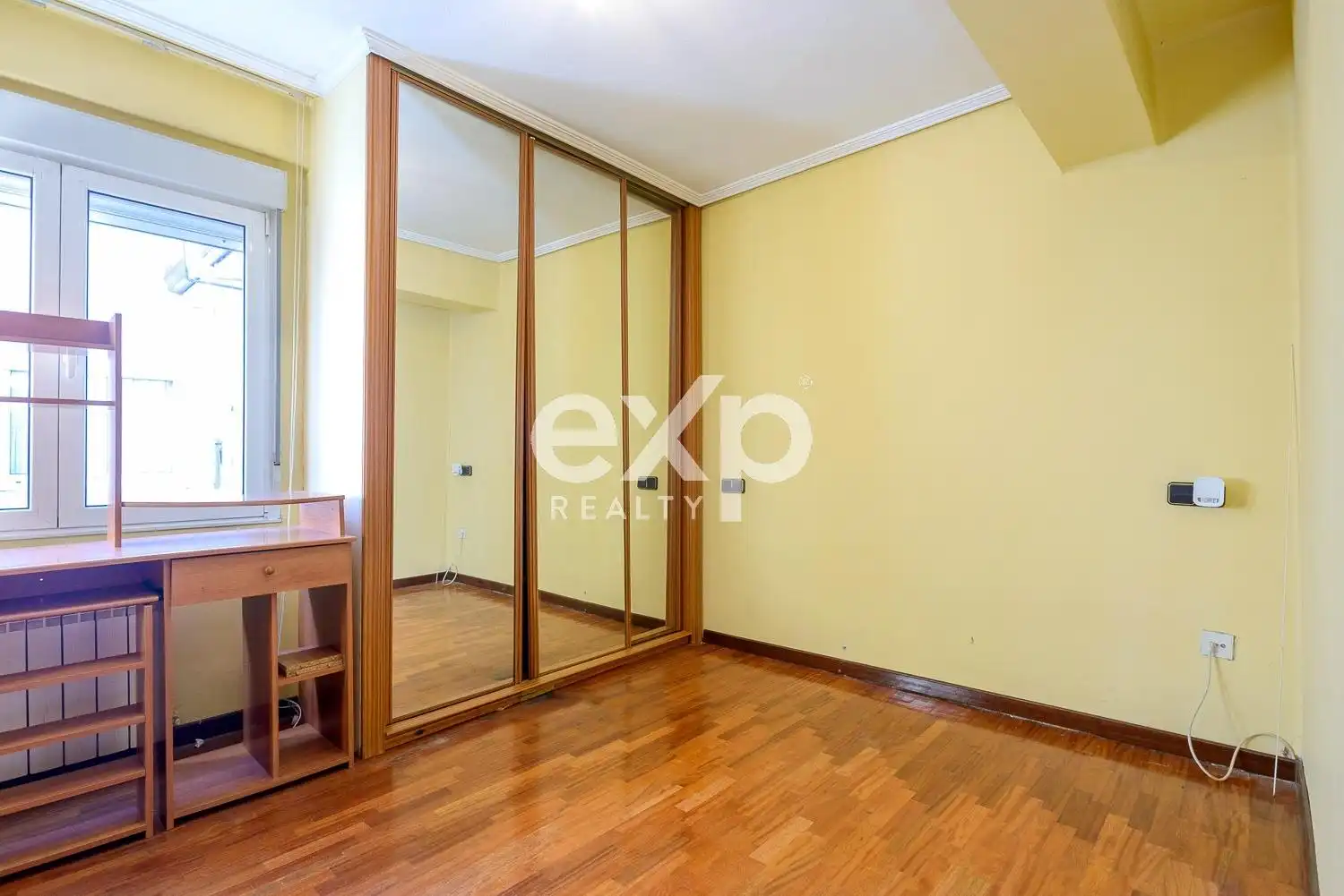 Habitación de Piso en venta en Oviedo  con Calefacción, Parquet y Amueblado