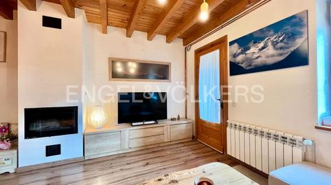 Foto 4 de Casa adosada en venda a Carrèr Deth Centre, Mont, Lleida