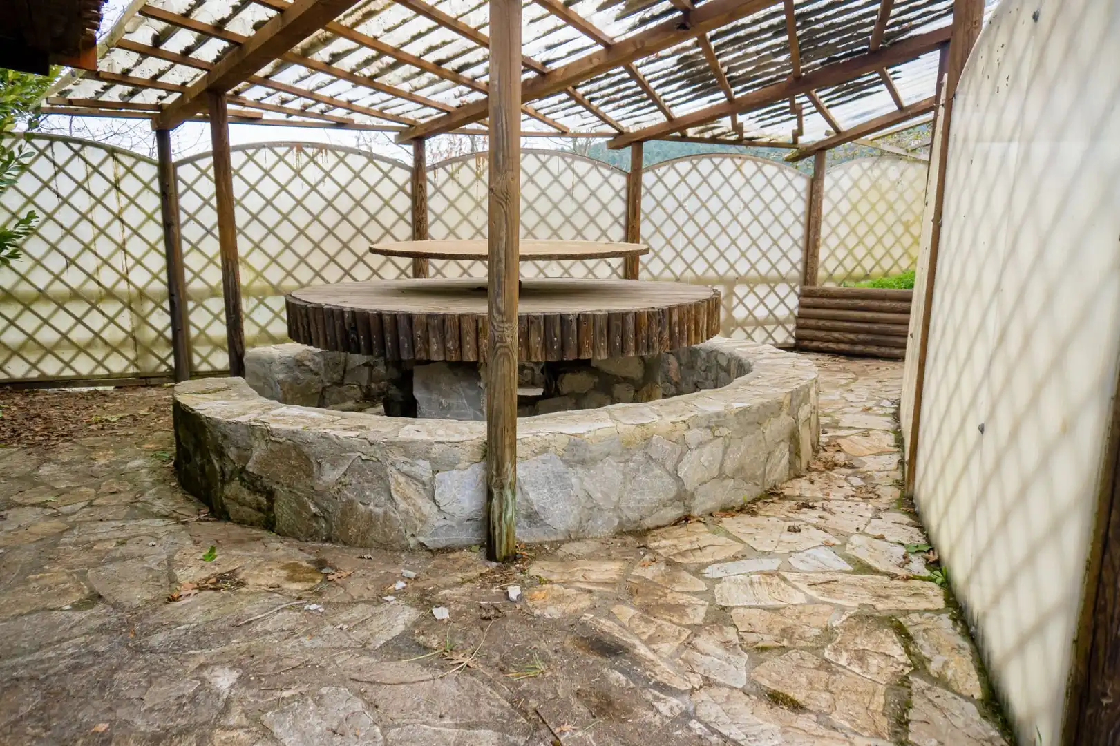 Terrassa de Casa o xalet en venda en Villagatón amb Aire condicionat, Calefacció i Jardí privat