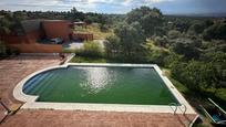 Swimming pool of House or chalet for sale in Sevilla la Nueva  with Air Conditioner, Terrace and Swimming Pool