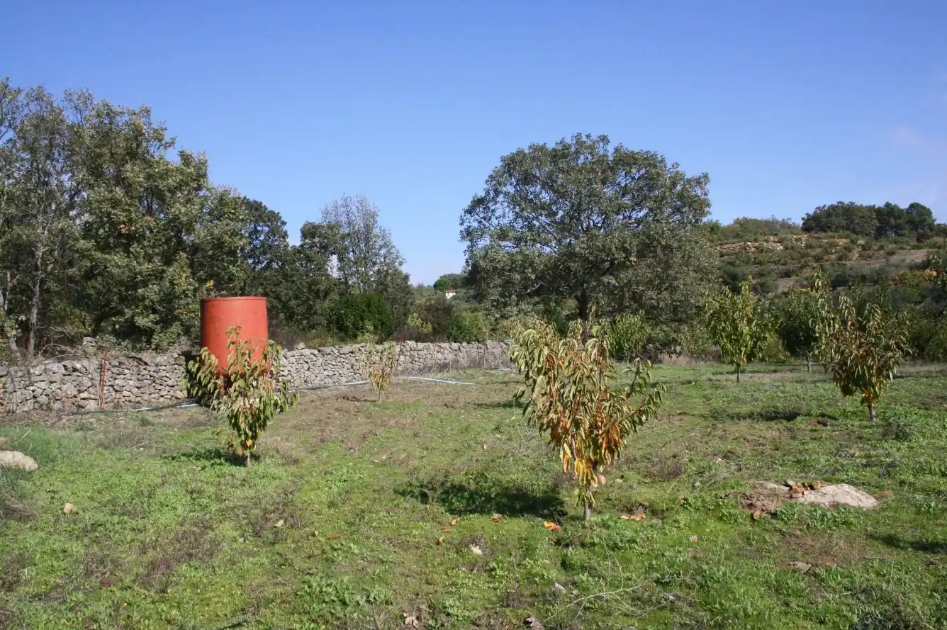 Finca rústica en venta en Torremenga con Jardín privado, Terraza y Amueblado
