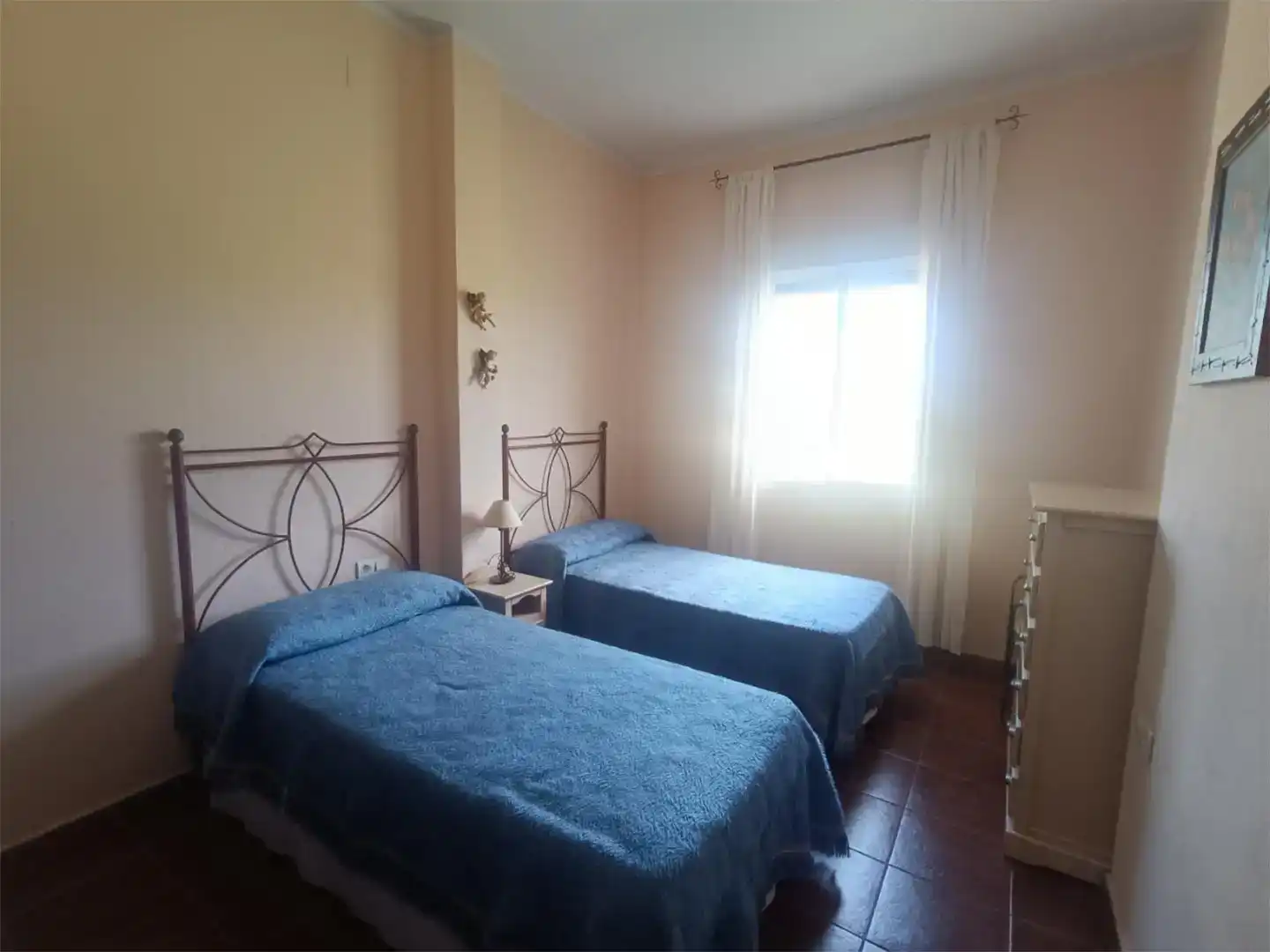 Dormitori de Casa o xalet en venda en Trigueros amb Aire condicionat i Piscina
