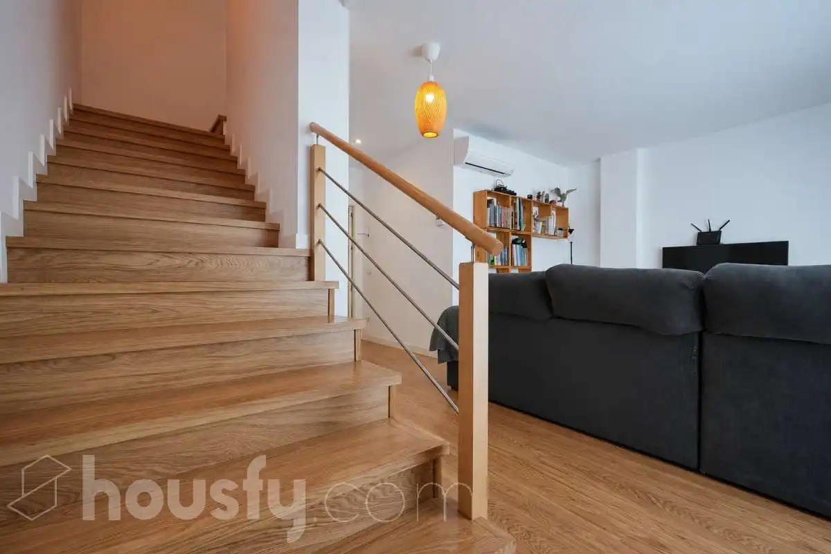 Einfamilien-Reihenhaus zum Verkauf in San Sebastián de los Reyes mit Klimaanlage, Heizung und Terrasse