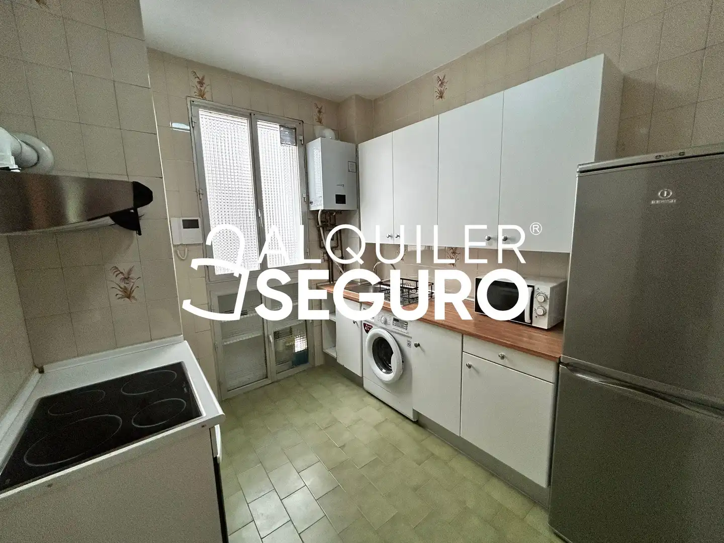 Kitchen of Flat for rent in Madrid  with Air Conditioner and Heating