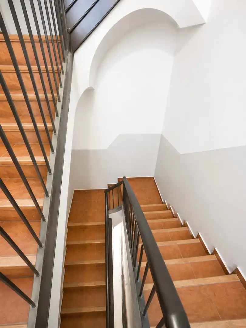 Wohnung zum Verkauf in Barcelona mit Klimaanlage, Parkett und Balkon