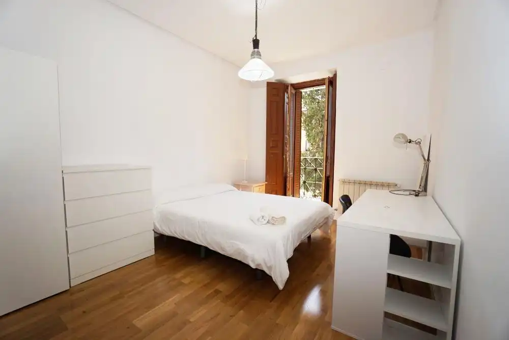 Habitación de Piso de alquiler en Madrid con Calefacción y Amueblado