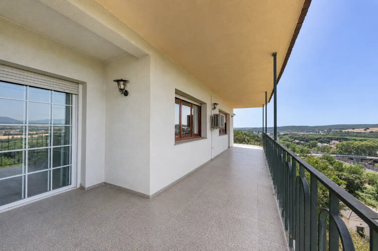 Terraza de Casa o chalet en venta en Llinars del Vallès con Aire acondicionado, Calefacción y Jardín privado