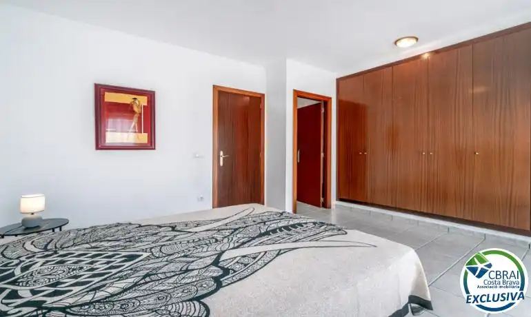 Casa aparellada amb piscina en venda a Muga - Gran Reserva - Badia, imagen 19