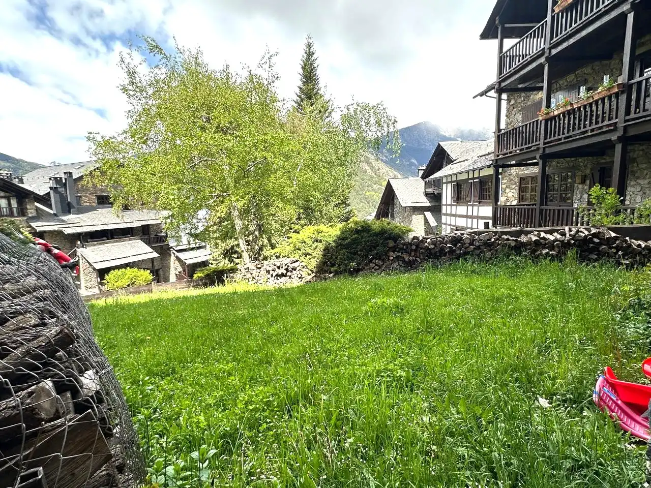 Jardín de Planta baja de alquiler en Ordino con Calefacción y Jardín privado
