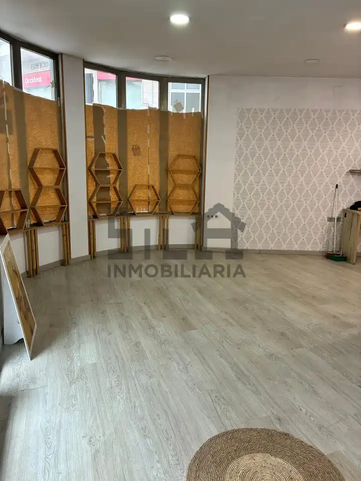 Local de lloguer en Ourense Capital 