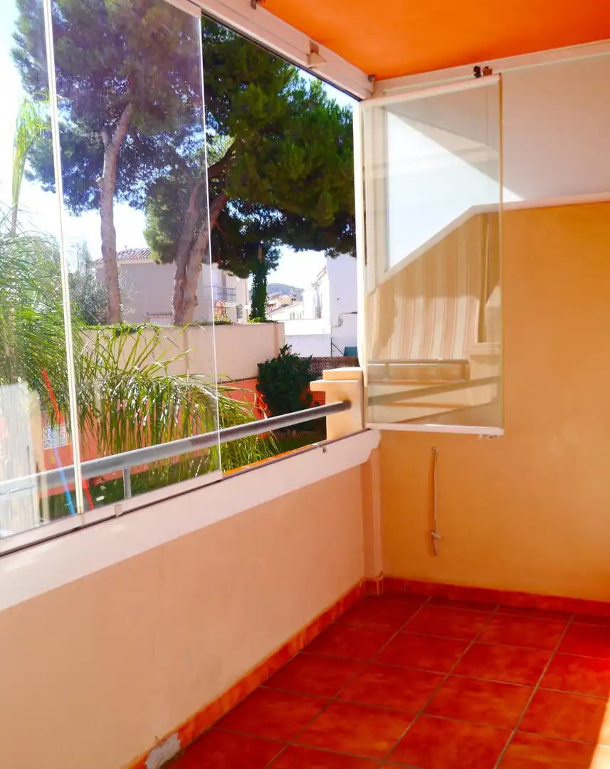 Terraza de Apartamento en venta en Fuengirola con Aire acondicionado, Calefacción y Jardín privado