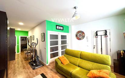 Living room of Flat for sale in  Madrid Capital  with Air Conditioner and Furnished
