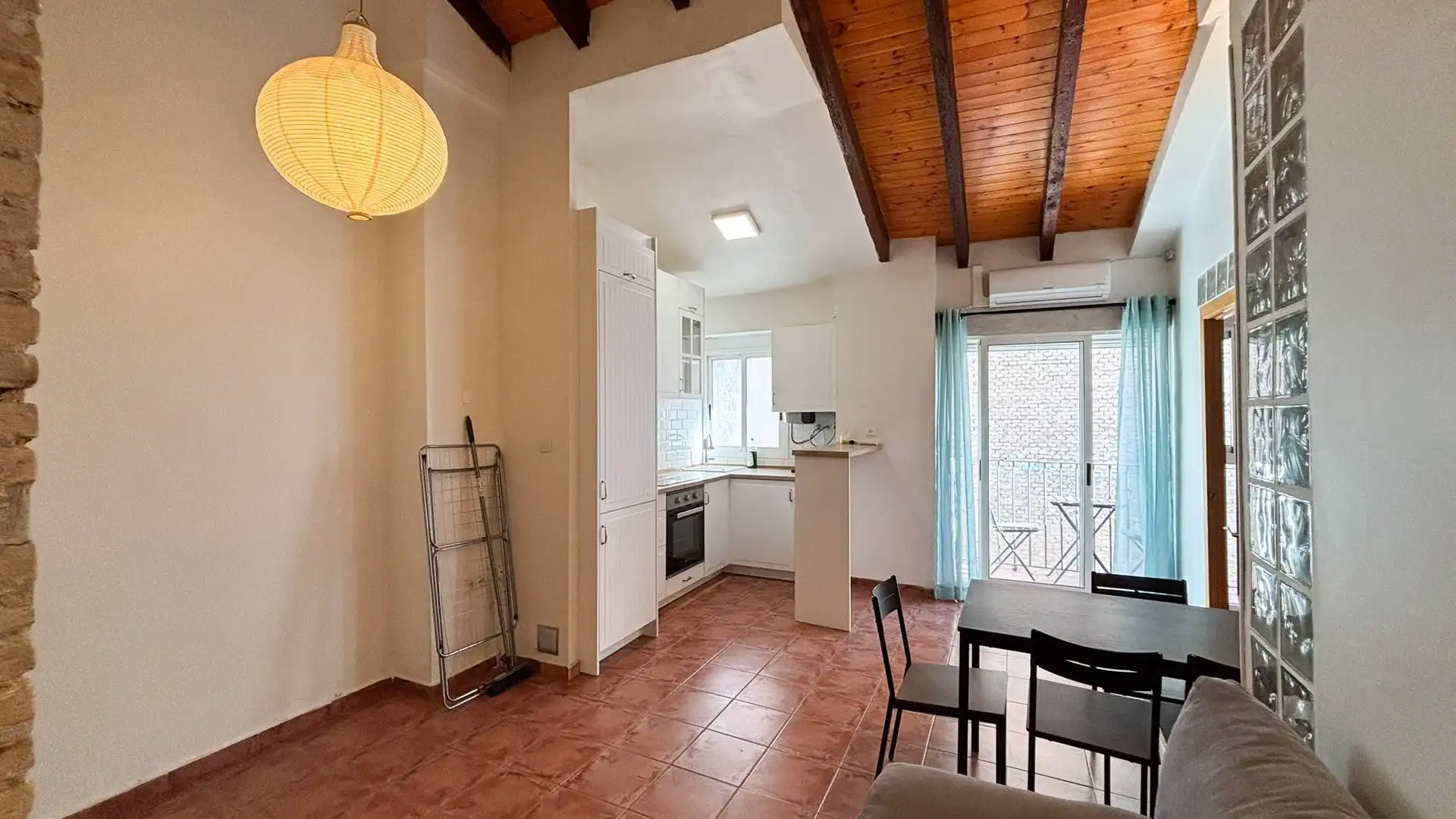 Cuina de Apartament en venda en  Valencia Capital amb Aire condicionat, Moblat i Balcó