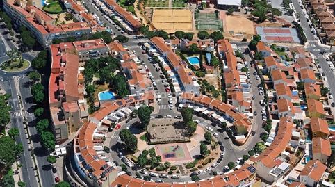 Foto 5 de Casa adosada en venda a Pablo Iglesias, Nueva Alcalá, Alcalá de Guadaira