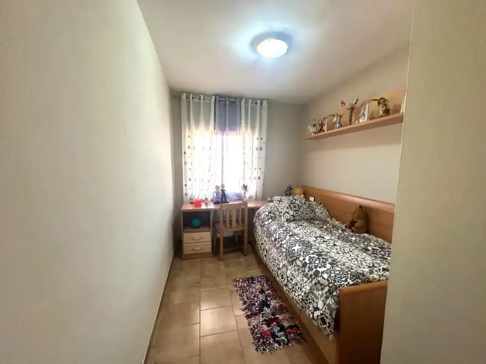 Schlafzimmer von Wohnung zum Verkauf in Sentmenat mit Heizung und Balkon