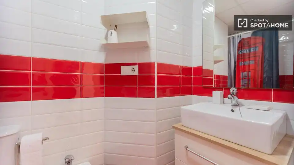 Badezimmer von Wohnung zur Miete in Godella mit Klimaanlage, Heizung und Möbliert