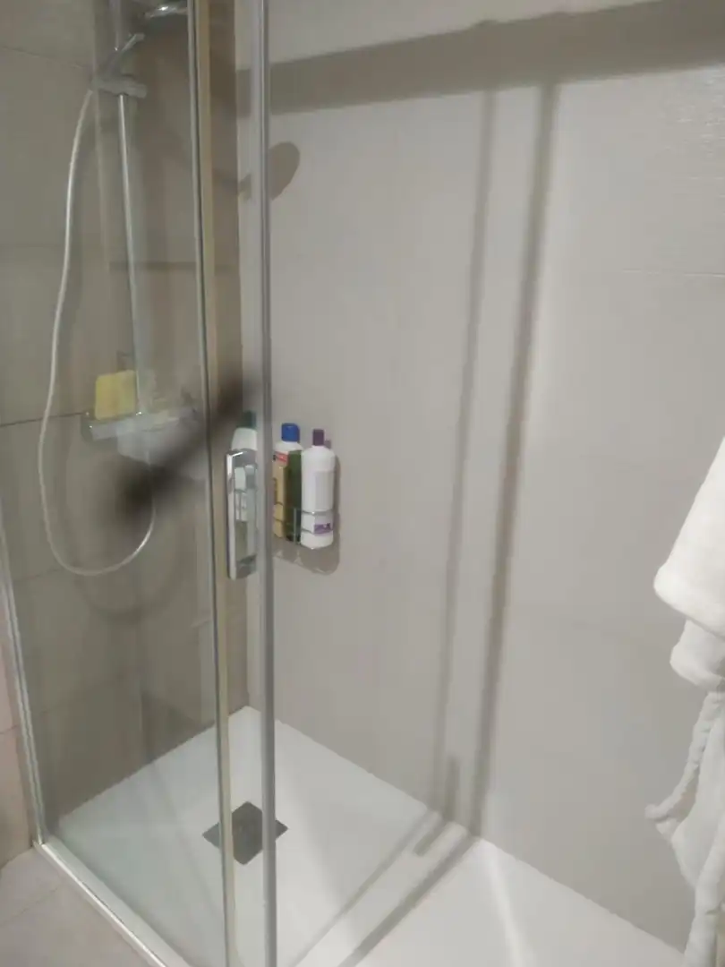 Badezimmer von Wohnung zur Miete in Badajoz mit Klimaanlage, Heizung und Parkett