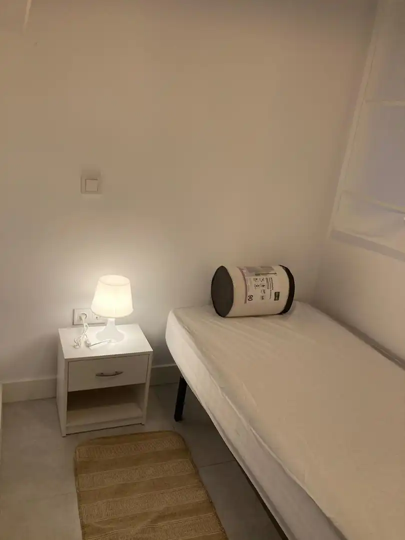 Habitación de Planta baja en venta en Madrid con Calefacción