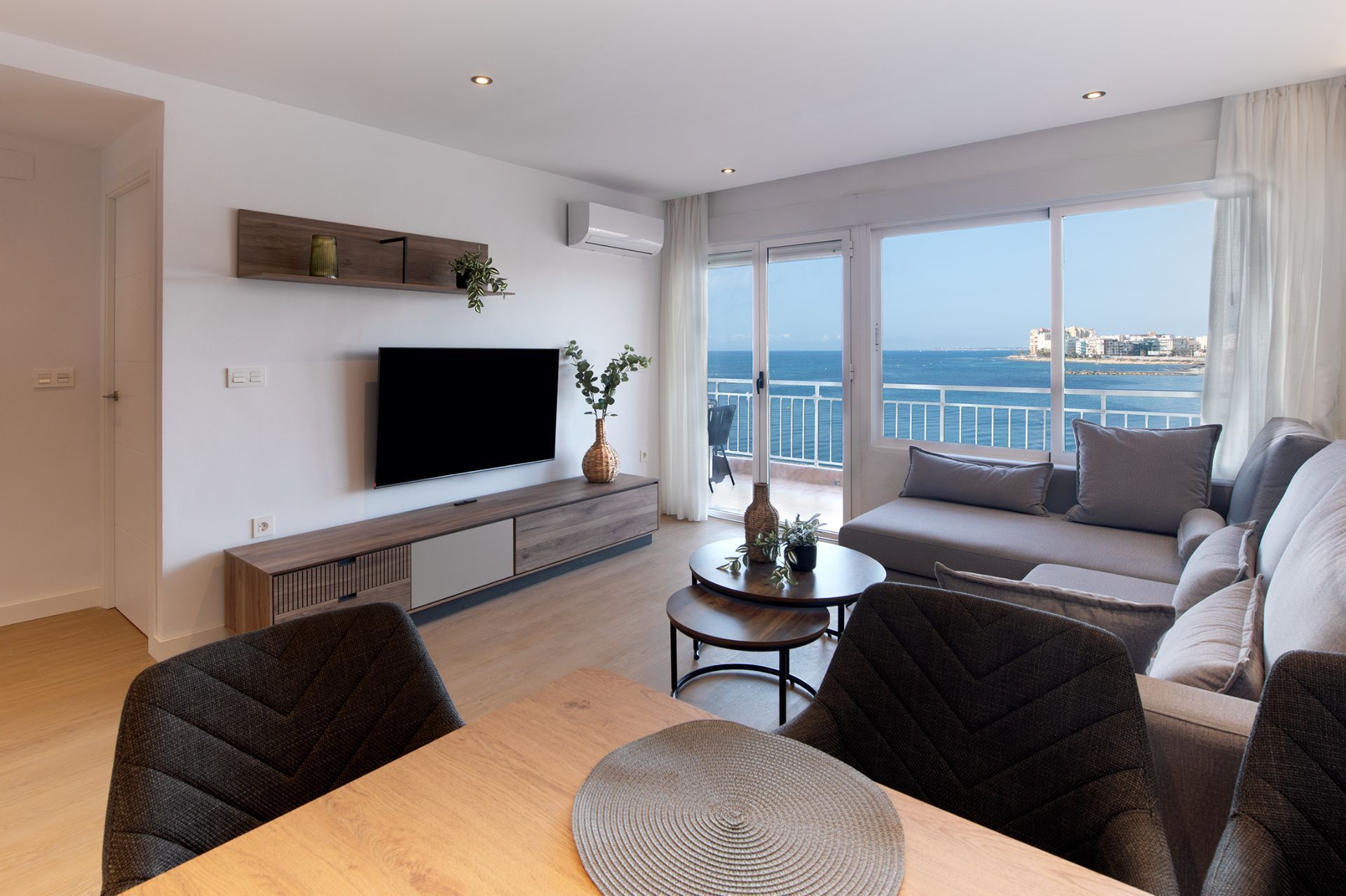 Sala d'estar de Apartament de lloguer en Torrevieja amb Terrassa i Moblat
