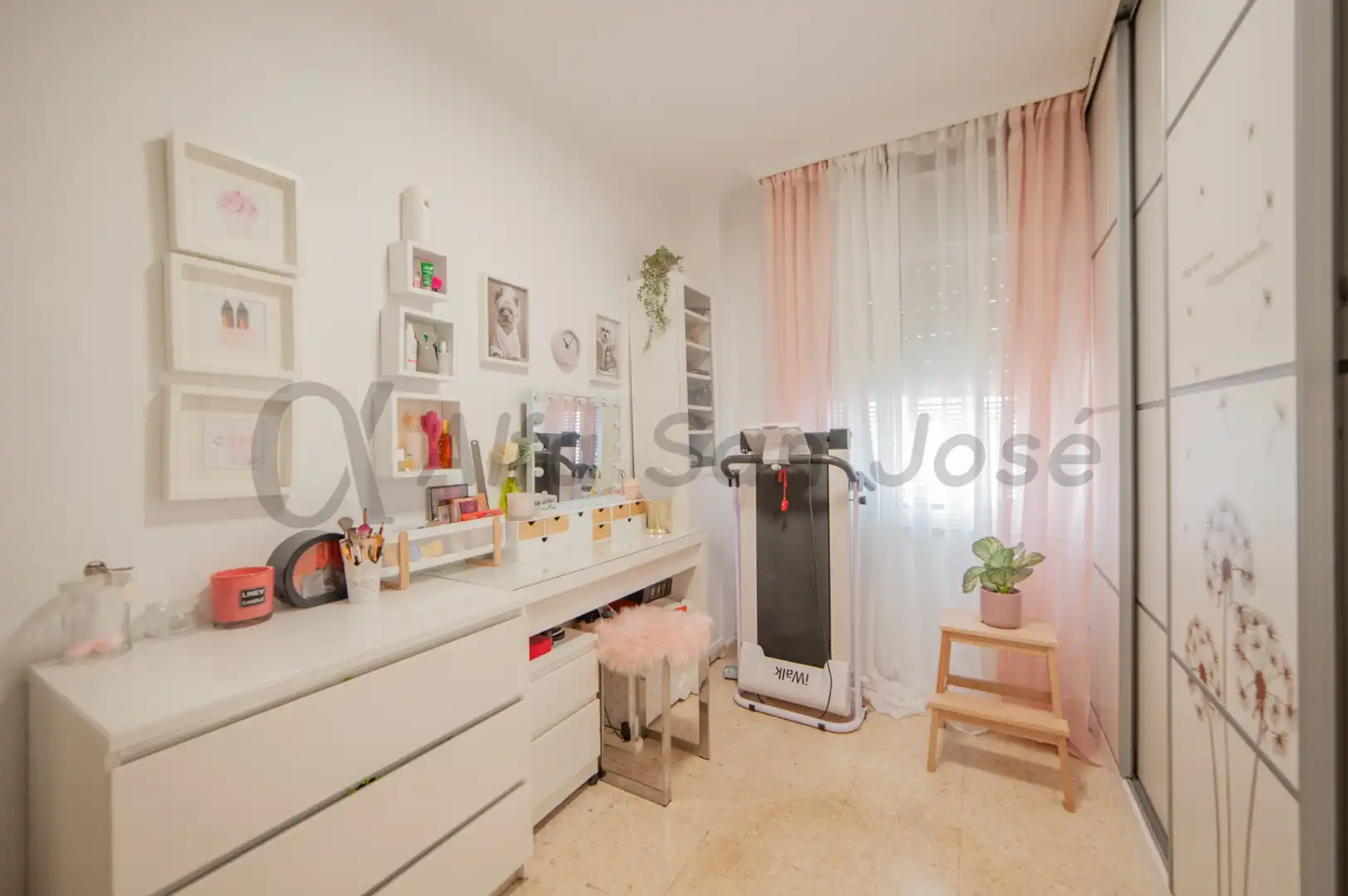 Cocina de Piso en venta en La Rinconada con Aire acondicionado