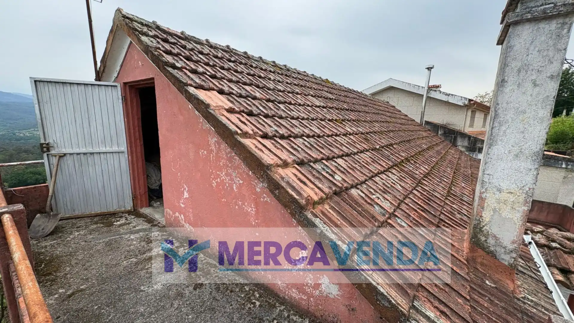 Casa adosada en venta en Mondariz con Calefacción, Jardín privado y Trastero