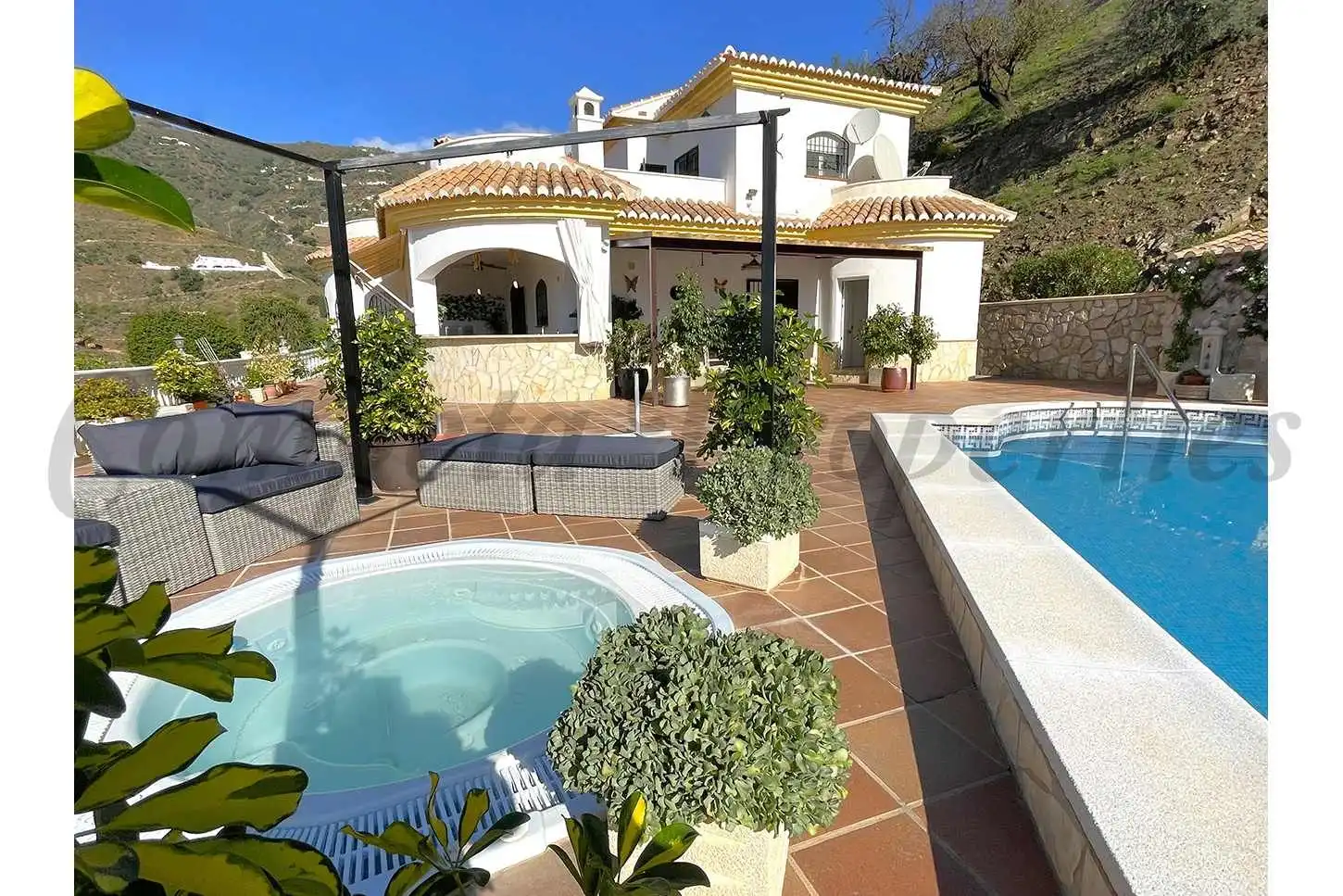 Casa con piscina en venta en Arenas, imagen 3