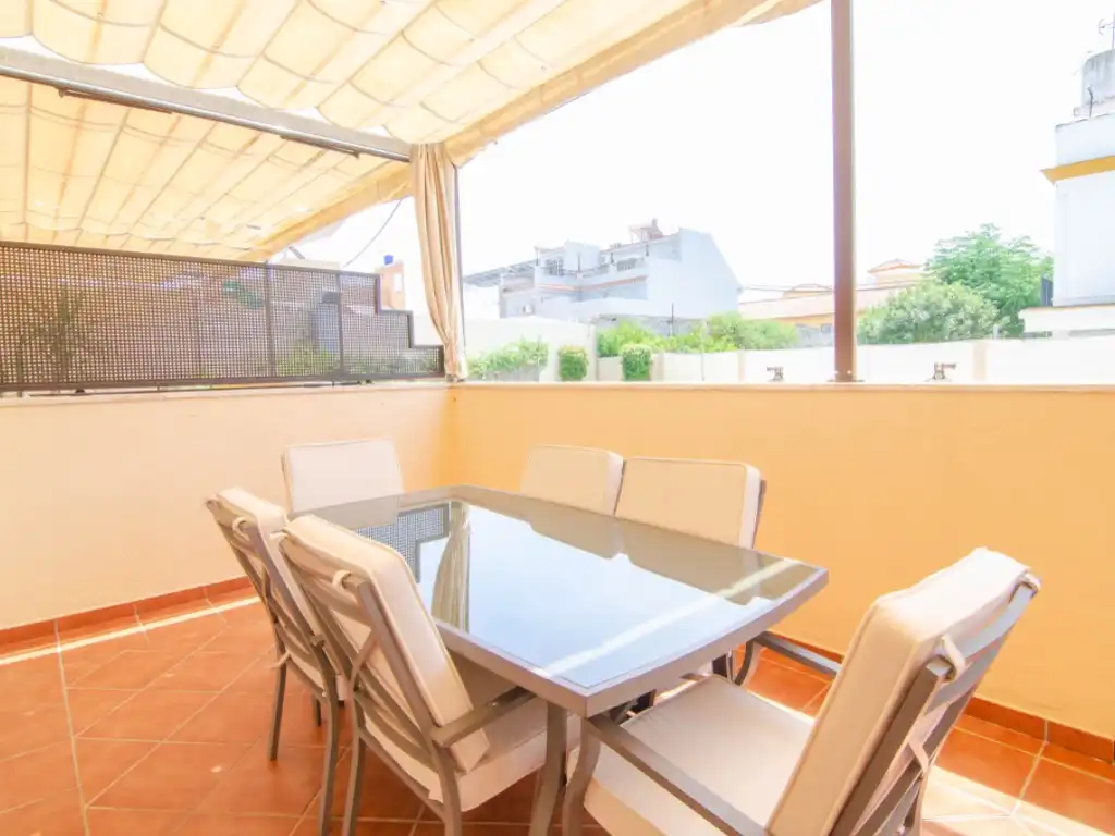 Terrassa de Casa o xalet en venda en La Rinconada