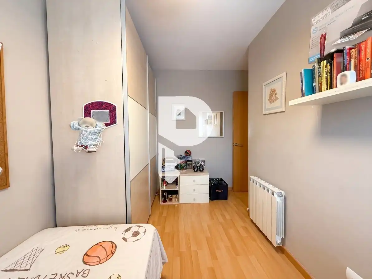 Habitación de Piso en venta en Sant Vicenç Dels Horts con Aire acondicionado, Calefacción y Parquet