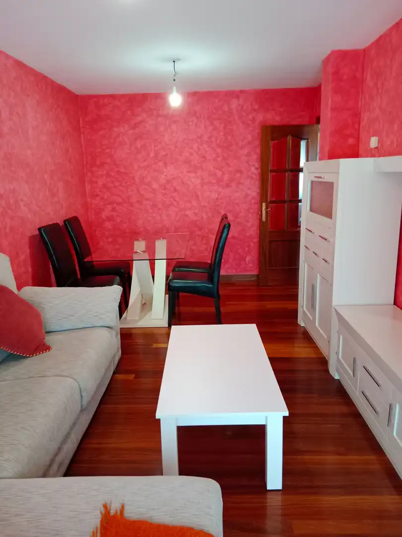 Wohnzimmer von Wohnung zur Miete in Santa Cruz de Bezana