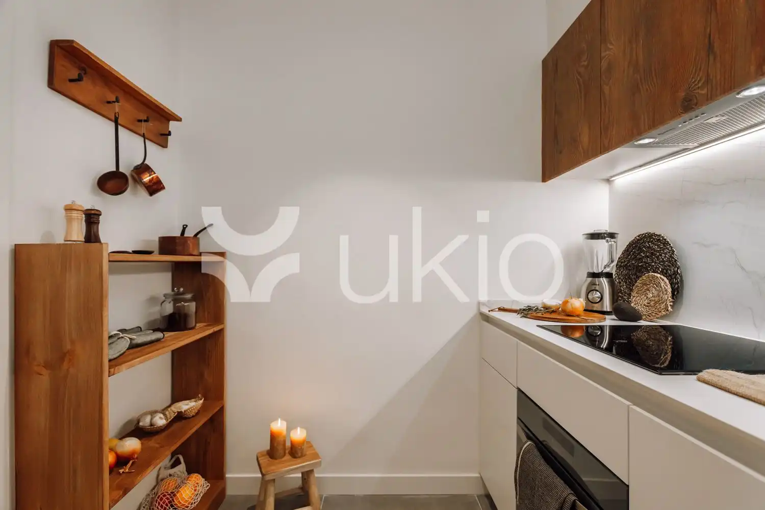 Cocina de Apartamento de alquiler en Barcelona con Aire acondicionado, Calefacción y Terraza