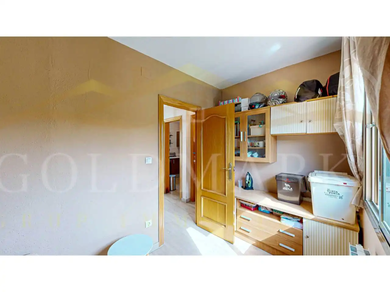 Habitación de Casa o chalet en venta en Corbera de Llobregat con Aire acondicionado, Calefacción y Jardín privado