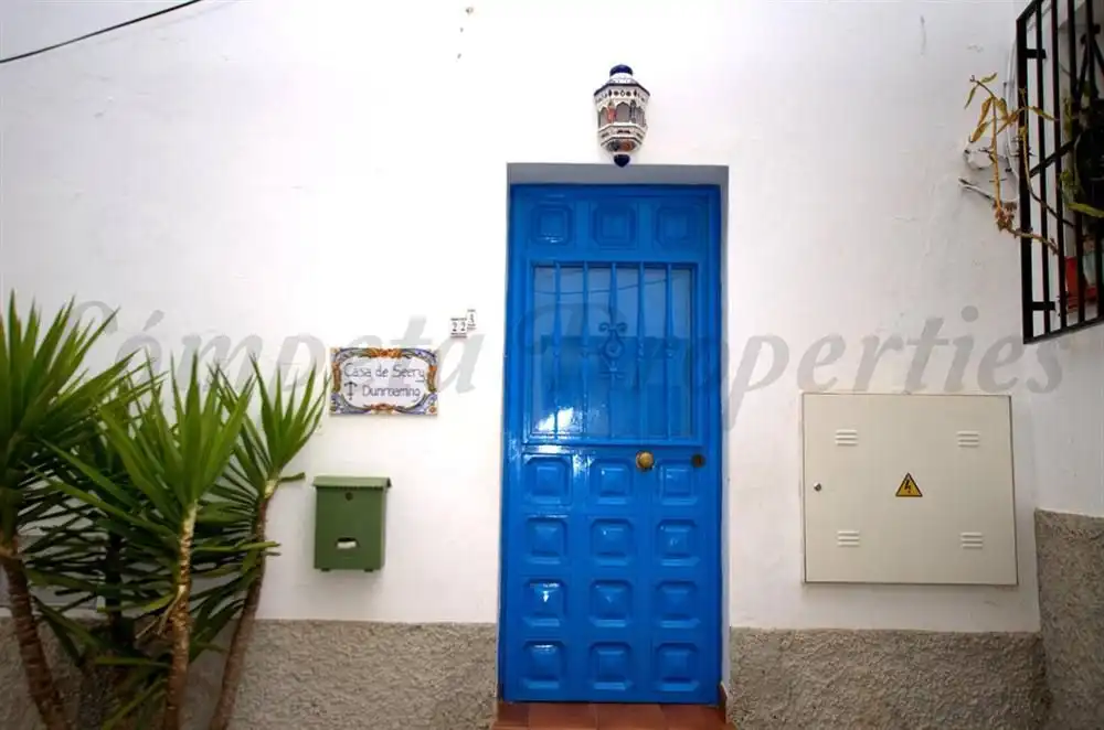 Apartamento con terraza en venta en Cómpeta