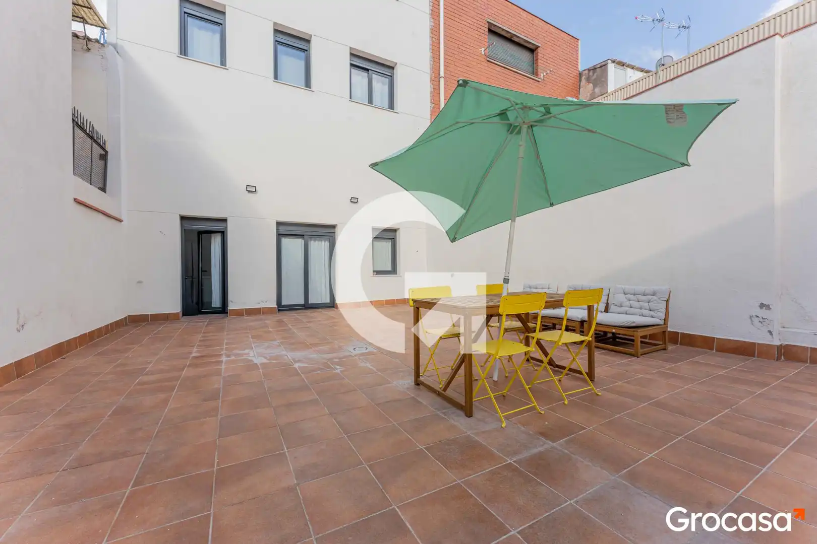 Piso con ascensor en venta en CL DOLORS ALMEDA