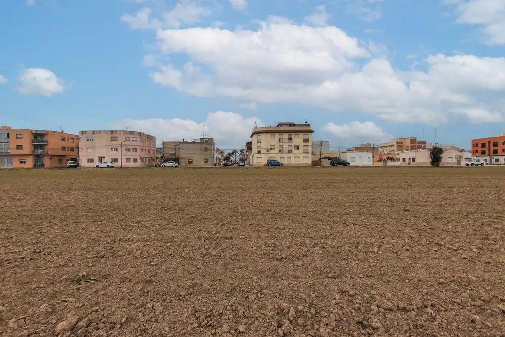 Wohnbaugrundstück zum Verkauf in Carrer Aube, imagen 7