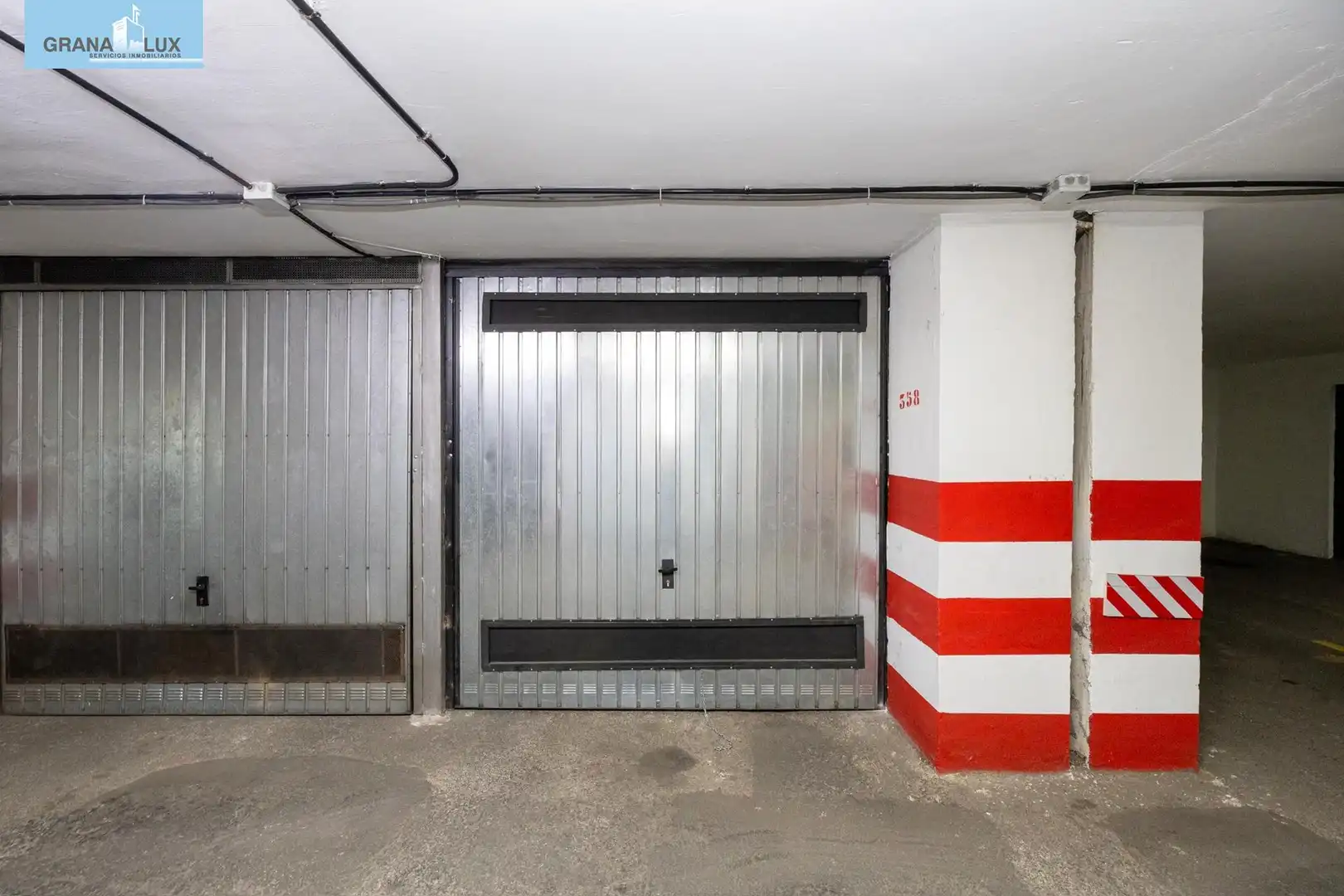 Parking de Piso en venta en Granada con Calefacción