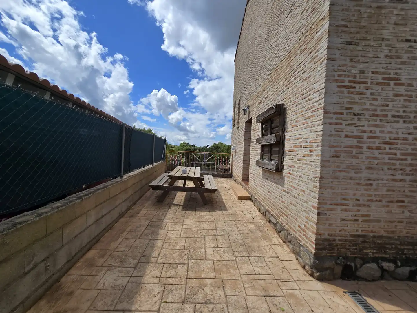 Terrassa de Casa o xalet en venda en Chiloeches amb Calefacció, Jardí privat i Piscina