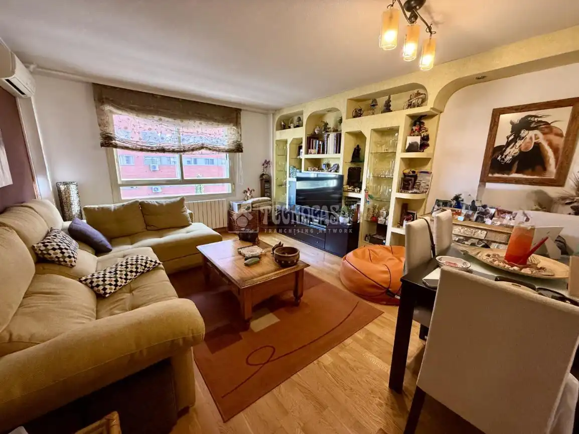 Living room of Flat for sale in Madrid  with Air Conditioner and Heating