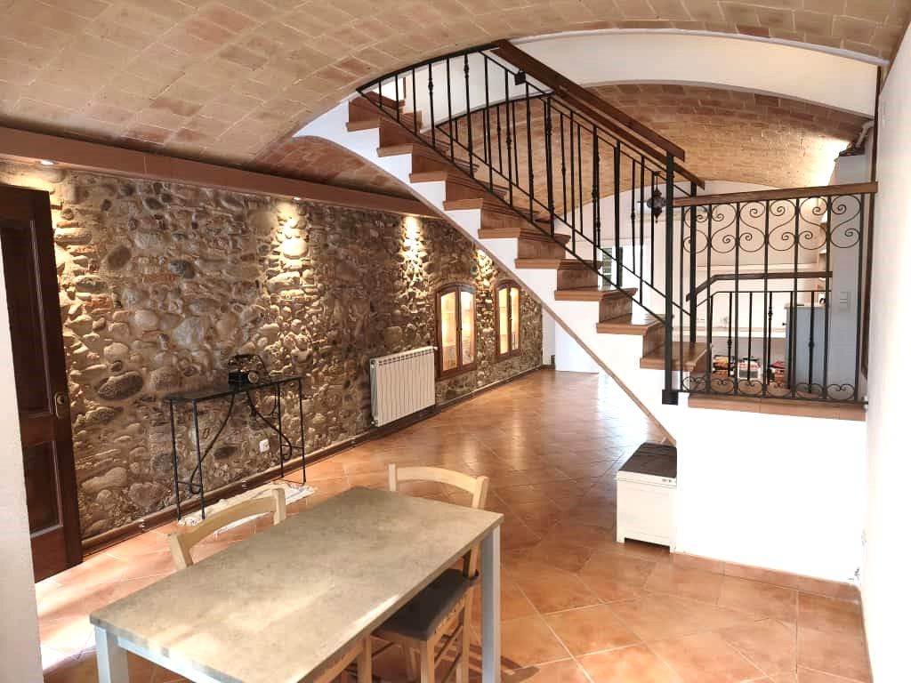 House or chalet for sale in Salt  with Air Conditioner, Heating and Private garden