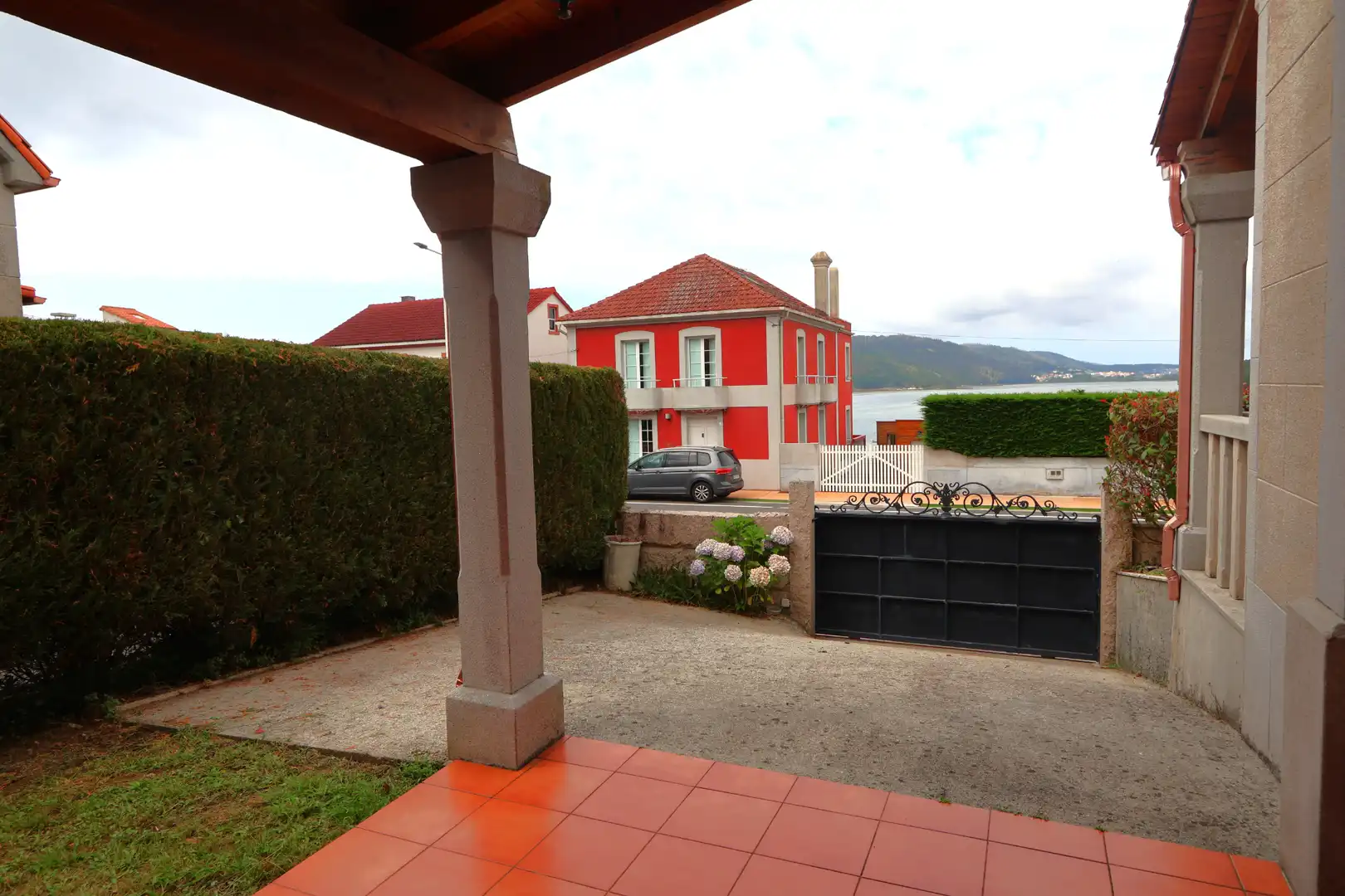 Vista exterior de Casa o chalet de alquiler en Cabana de Bergantiños con Jardín privado, Terraza y Amueblado
