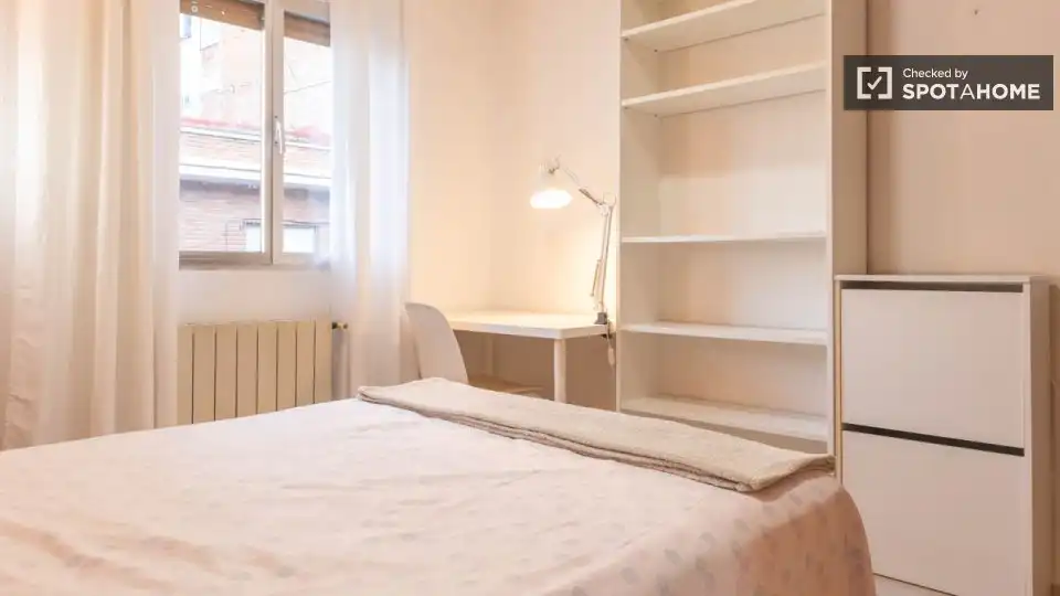 Habitación de Piso para compartir en Madrid con Aire acondicionado, Calefacción y Terraza