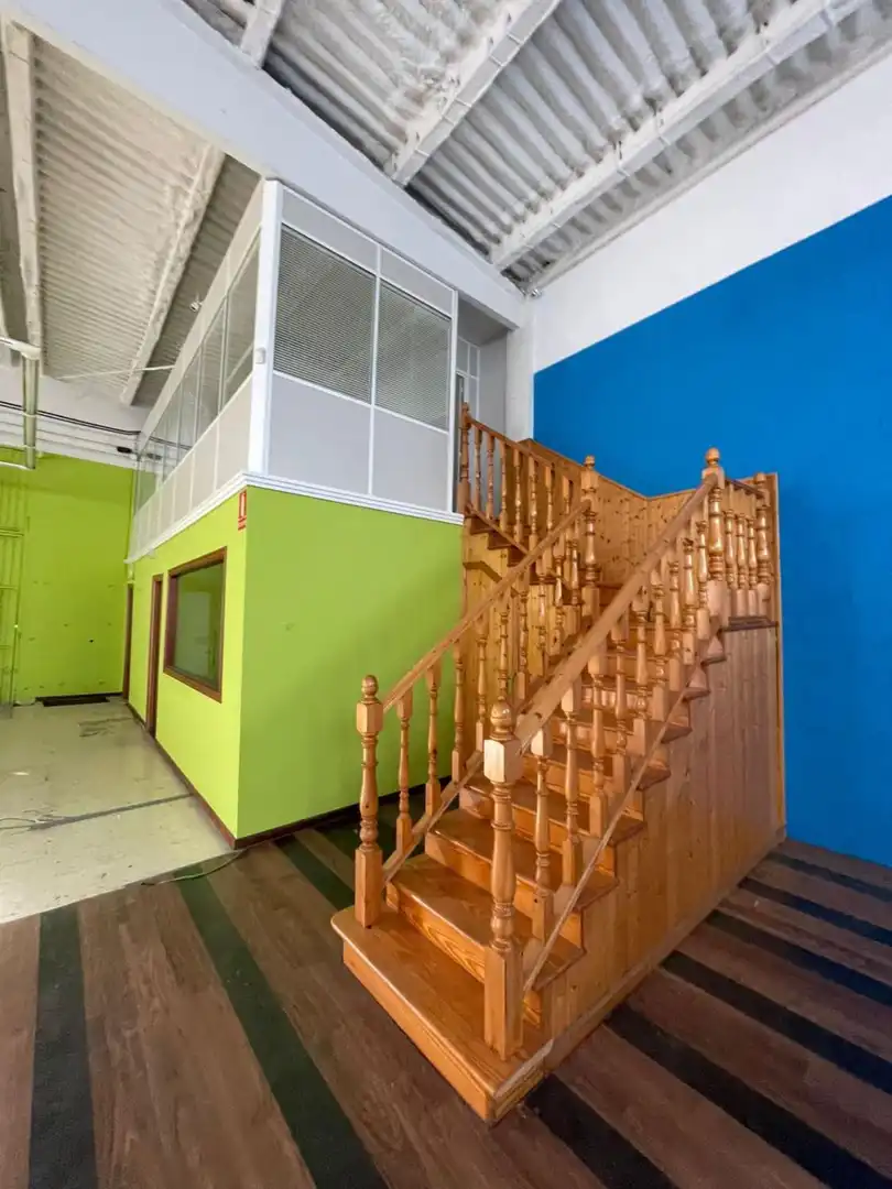Industrial buildings for rent in Betanzos