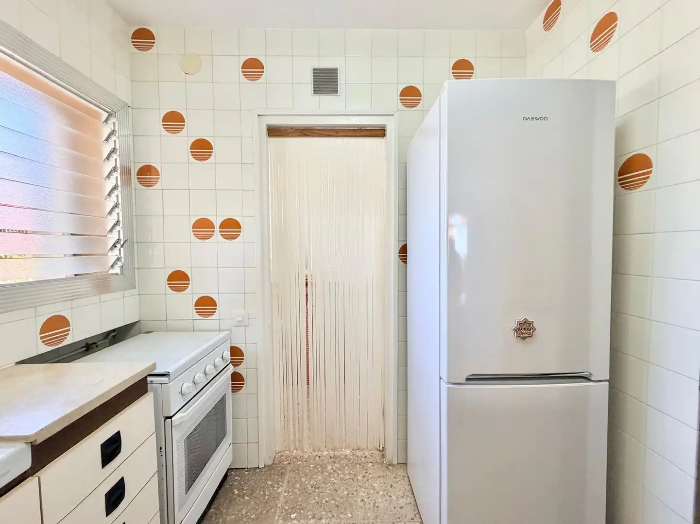 Küche von Wohnung zum Verkauf in Cunit mit Terrasse, Abstellraum und Möbliert