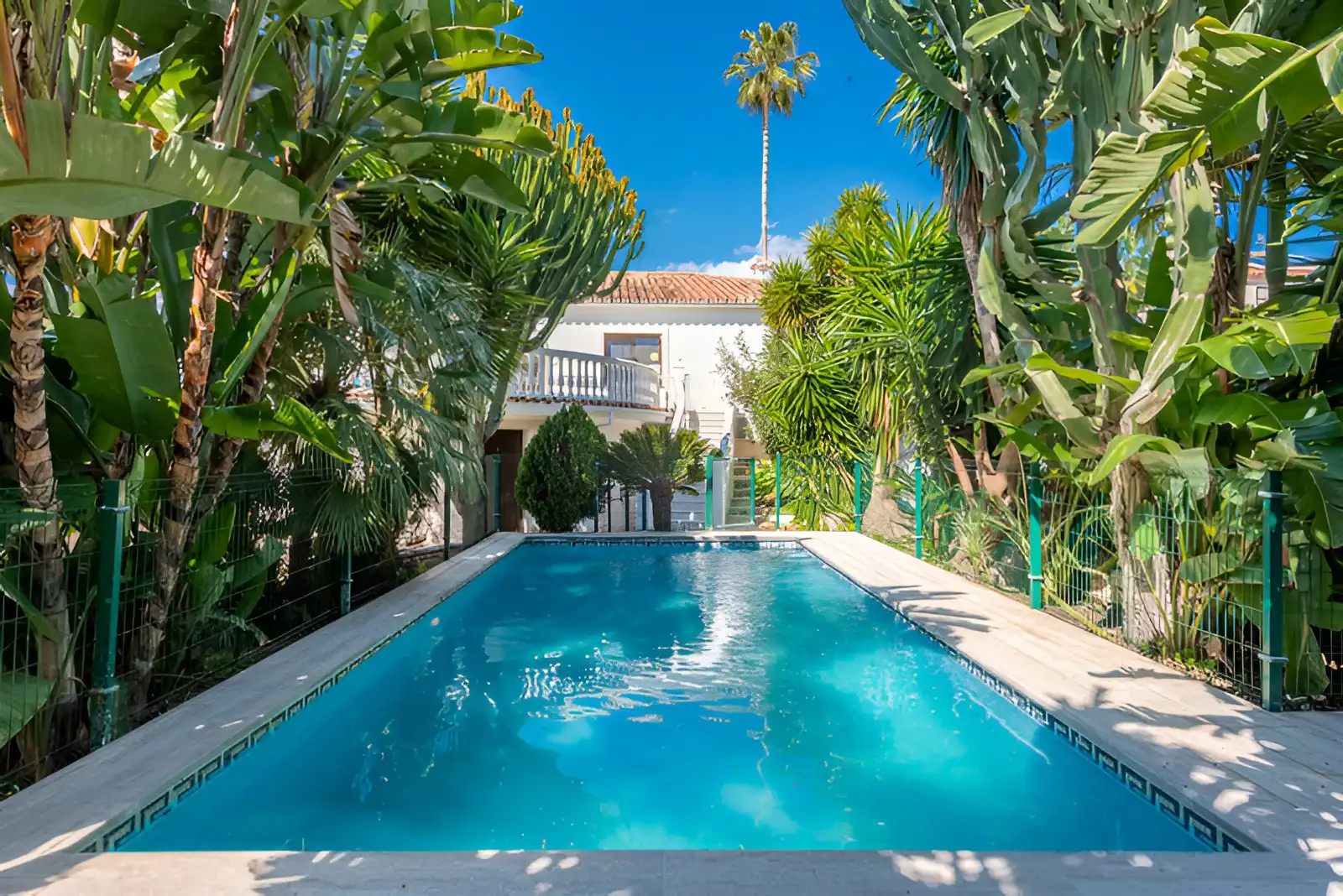 Swimming pool of Houses for sale in Marbella  with Air Conditioner, Private garden and Terrace