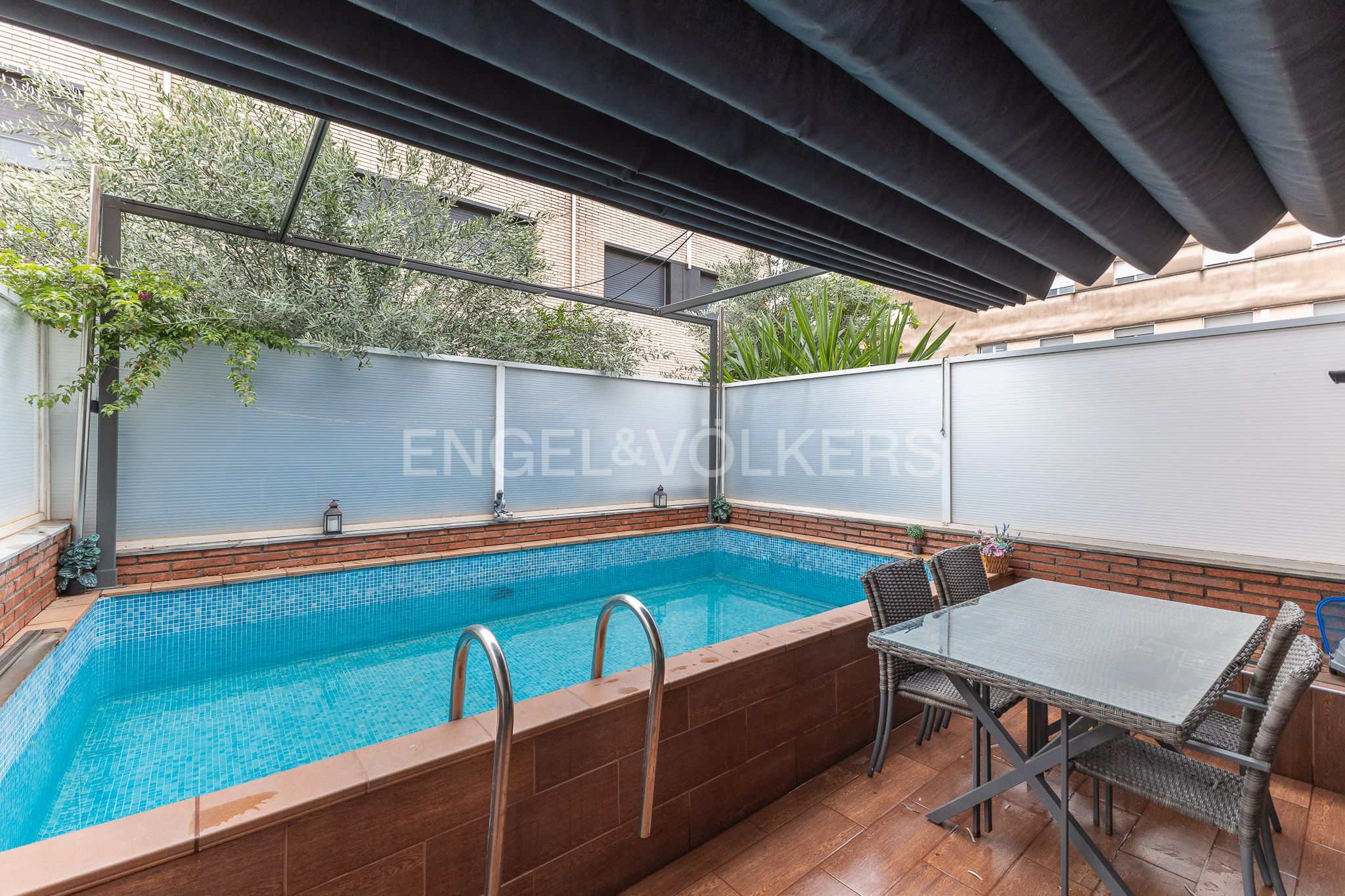 Swimming pool of Single-family semi-detached for sale in Granollers  with Air Conditioner, Heating and Private garden