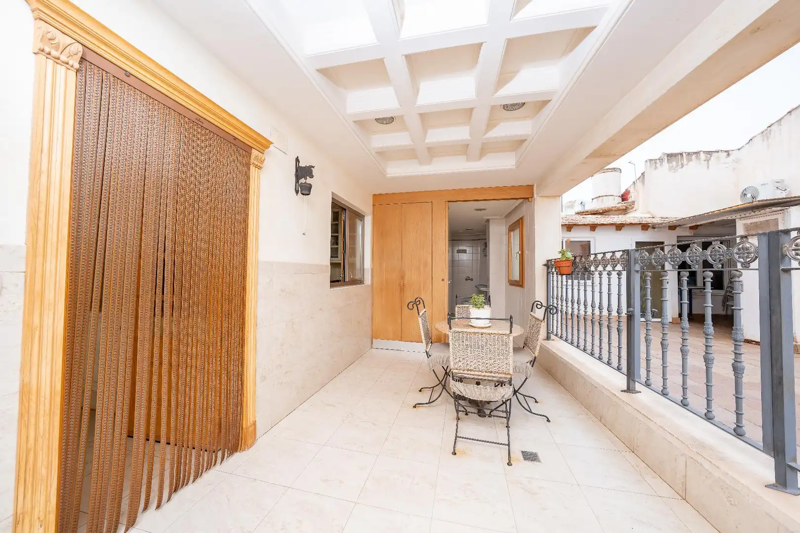 Terrasse von Einfamilien-Reihenhaus zum Verkauf in Novelda mit Heizung, Terrasse und Balkon