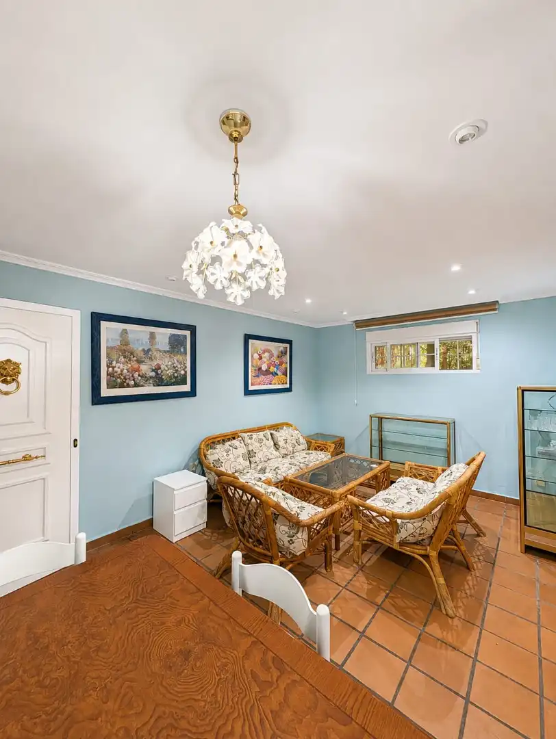 Sala d'estar de Apartament de lloguer en Boadilla del Monte amb Jardí privat, Terrassa i Traster