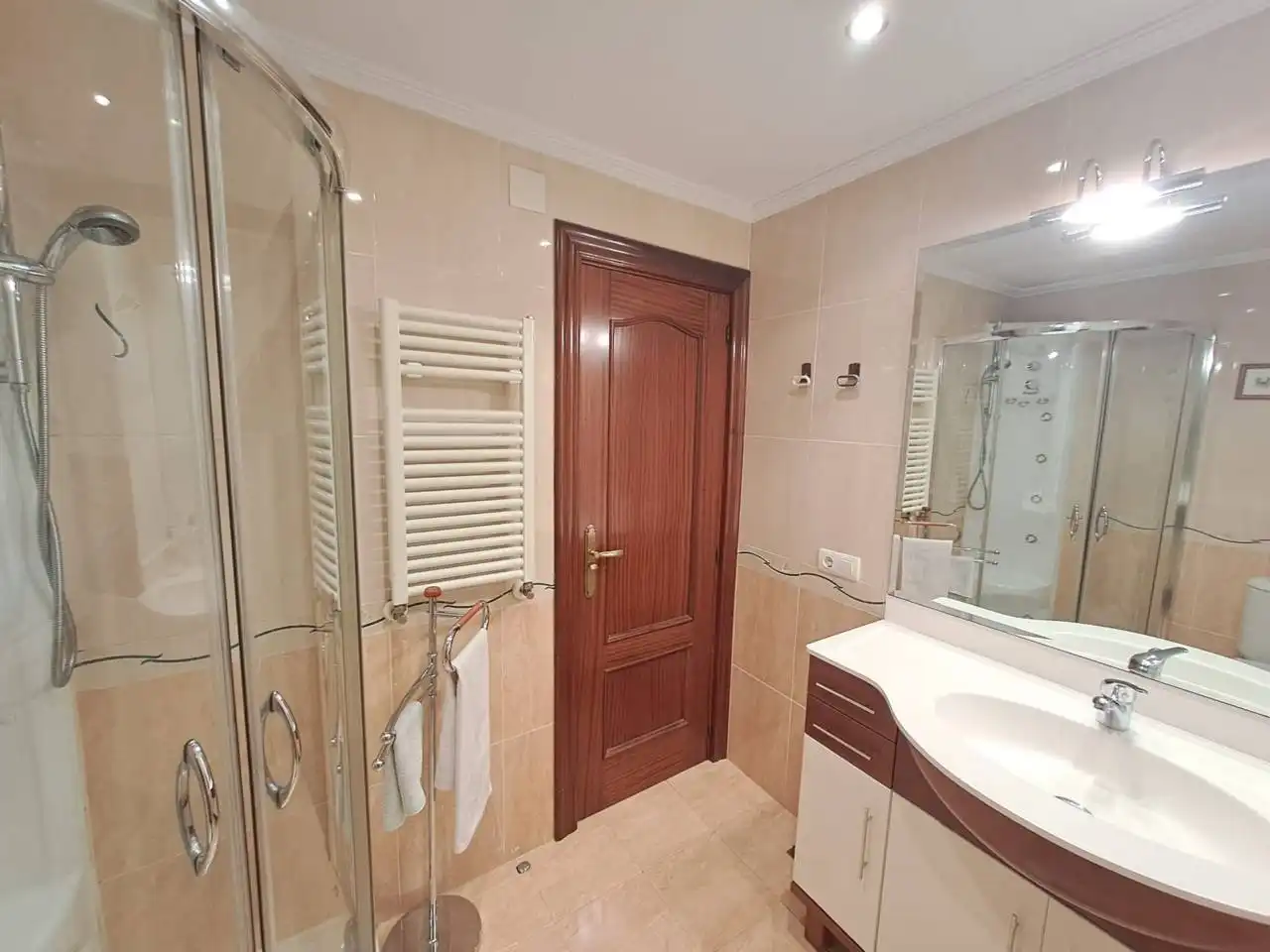 Baño de Piso en venta en Burgos con Calefacción y Trastero